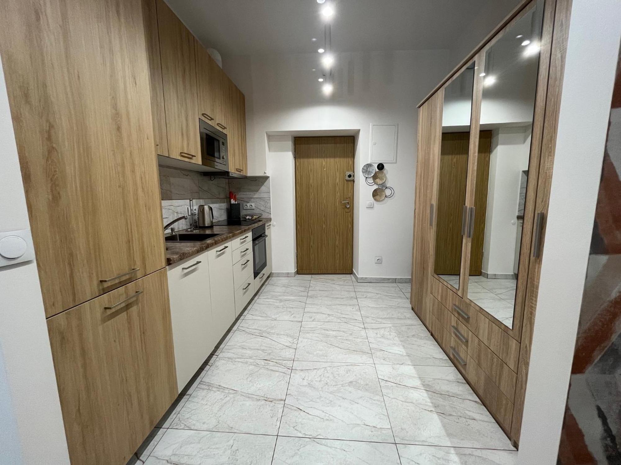קרקוב St. Cross Apartment מראה חיצוני תמונה