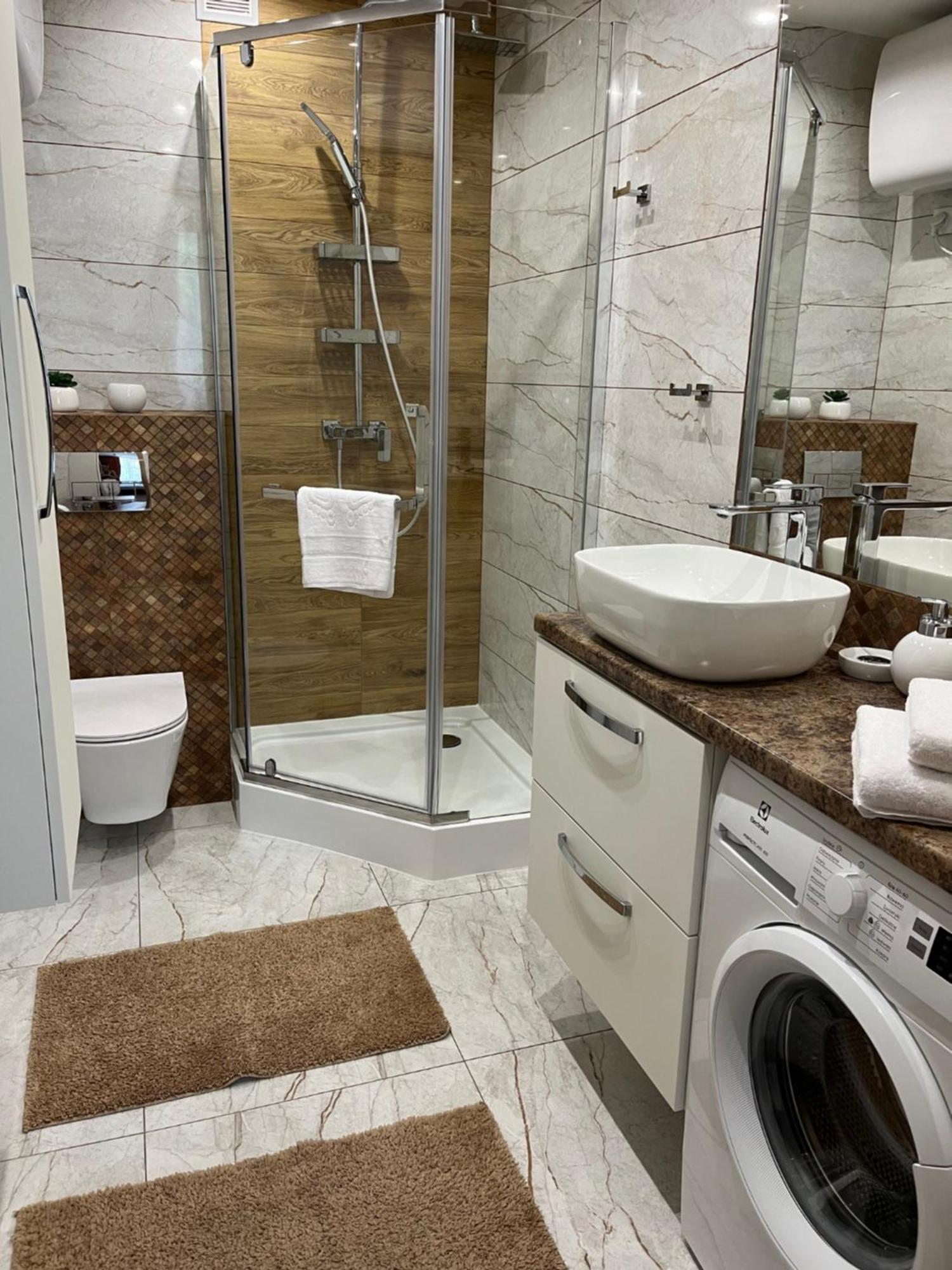 קרקוב St. Cross Apartment מראה חיצוני תמונה