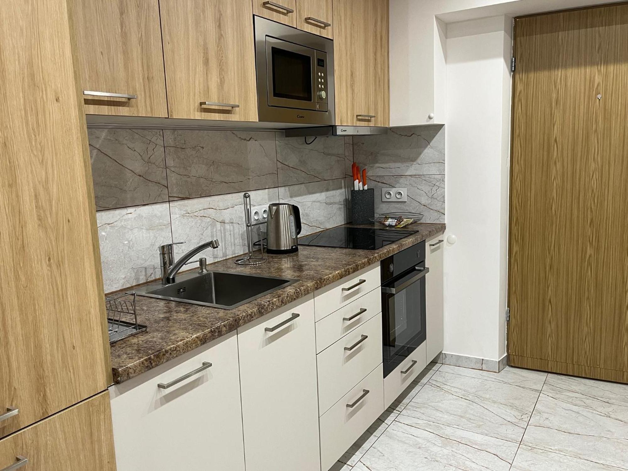 קרקוב St. Cross Apartment מראה חיצוני תמונה